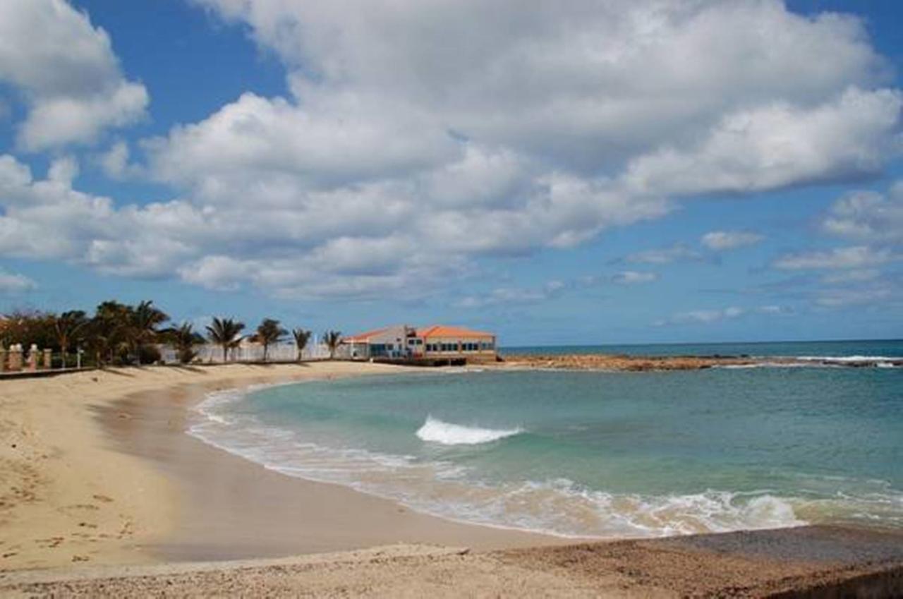 Hostels Holiday Capo Verde Santa Maria Buitenkant foto